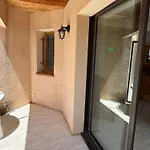 Nyaraló Acula *